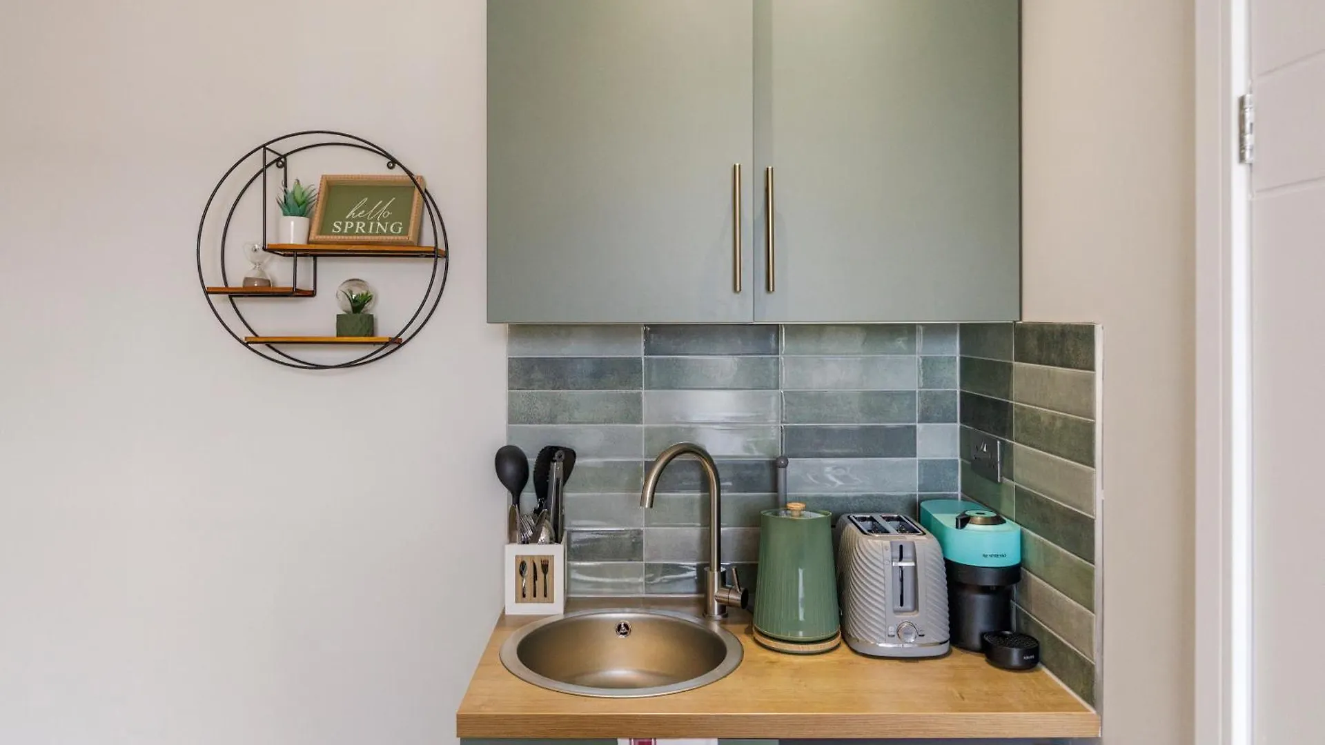 Urban Green Oasis Modern Minimalist Studio London Storbritannien